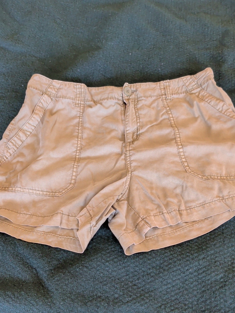 Women's Casual Cotton-Blend Shorts in Light Green